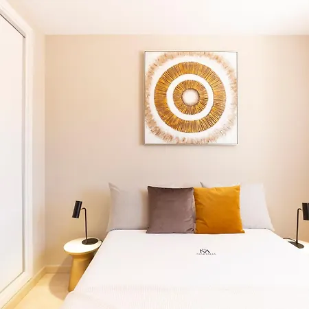 Martalia Aticos Deluxe Daire *