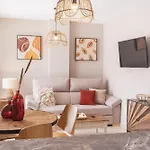 Martalia Aticos Deluxe Lejlighed
