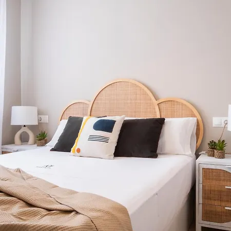 Martalia Aticos Deluxe Apartment *