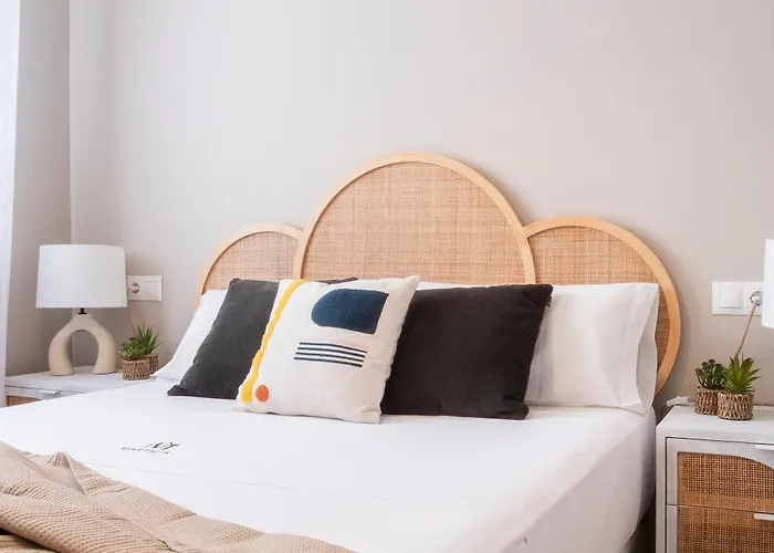 Martalia Aticos Deluxe 아파트 *