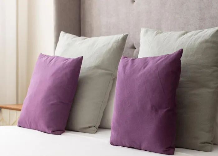 Martalia Aticos Deluxe 론다